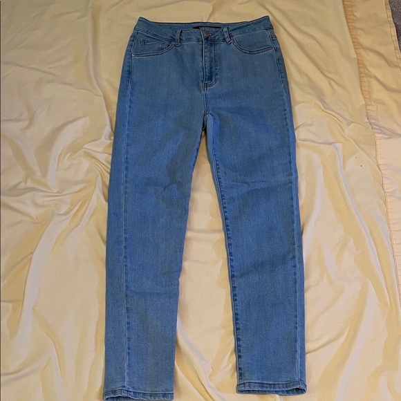 Classic Blue Women's Jeans - Picture 1 of 3